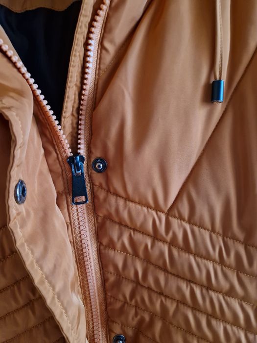 Pomarańczowa kurtka Femestage Eva Minge, r. 38