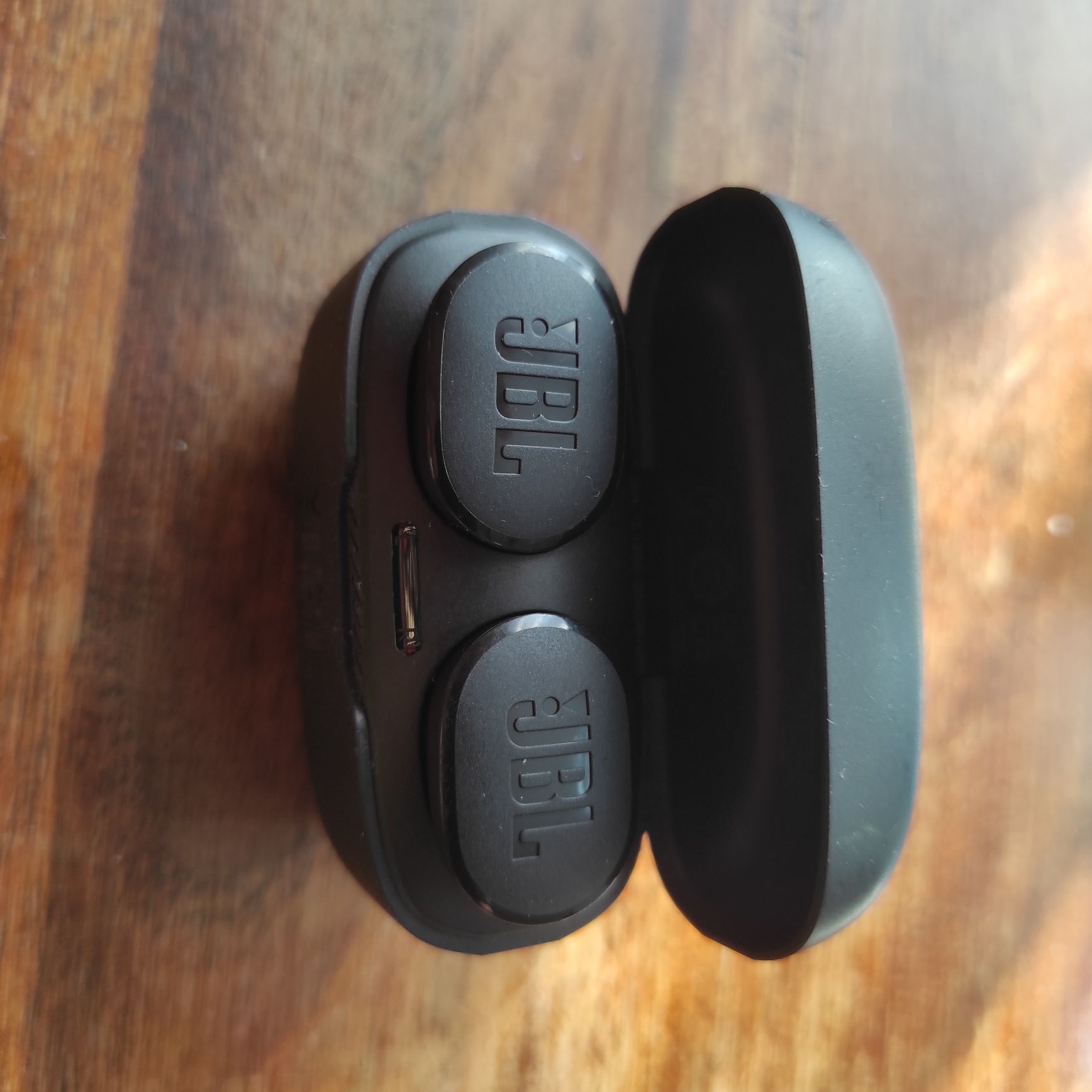 JBL Tune Buds 2, stan bardzo dobry.