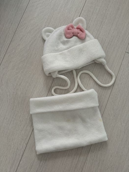 Зимова шапка утеплена на 1 рік. біла, шарф снуд