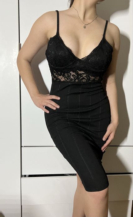 Шикарна сукня чорна