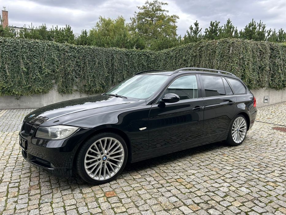 BMW Seria 3 IDEALNY*panorama*grzane fotele*navi*DUŻY SERWIS*tempomat*hak*PDC