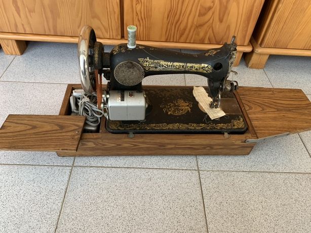 Máquina costura antiga