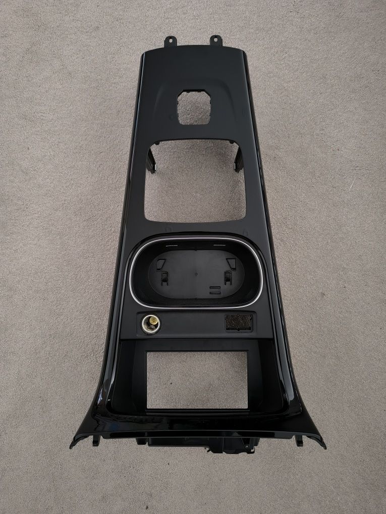 Consola Central Mercedes-Benz CLA 250e