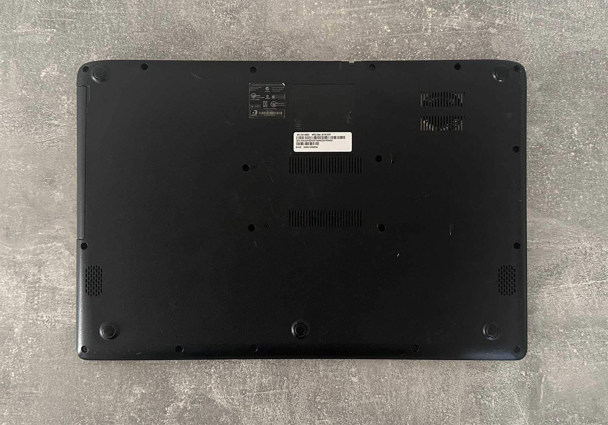 Ноутбук Acer Aspire ES1-521 (15.6" LED / 4 ядра / 8 ГБ RAM / 1 ТБ HDD)