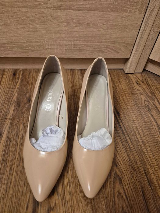 Szpilki Lasocki roz 40 stan b.dobry