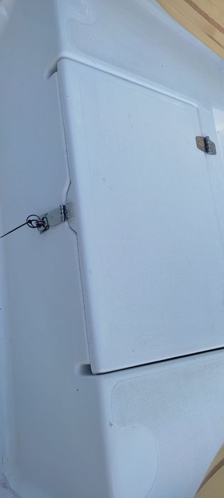 Nowa łódka stabilna