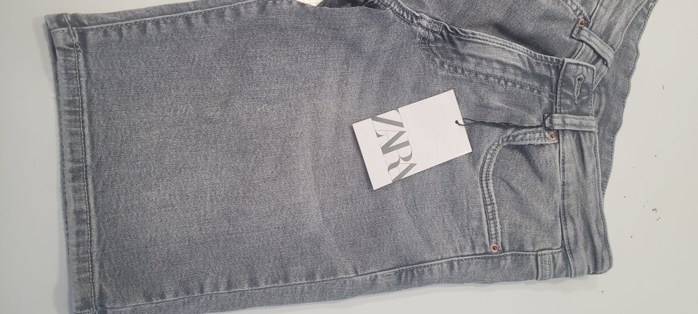 Conjunto novo T-shirt e calções de ganga Zara