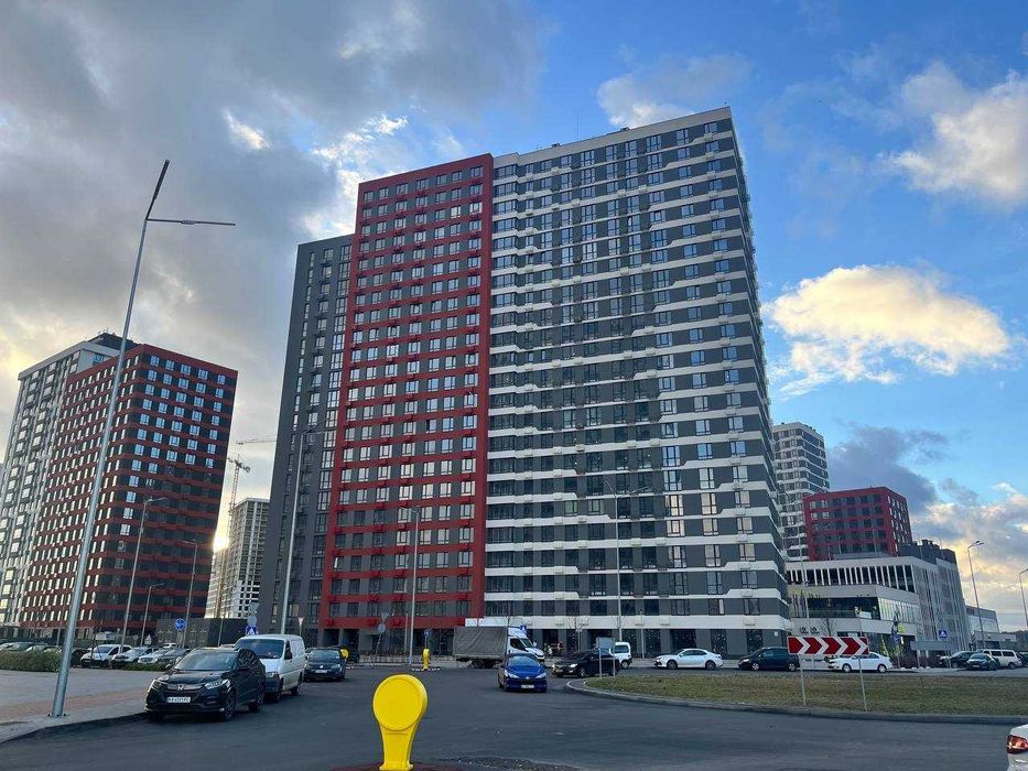 ПРОДАЖ. ФАСАД. ЦОКОЛЬ. Приміщення 60м | ЖК Варшавський 3