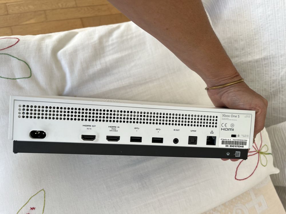Consola XBOX one nova