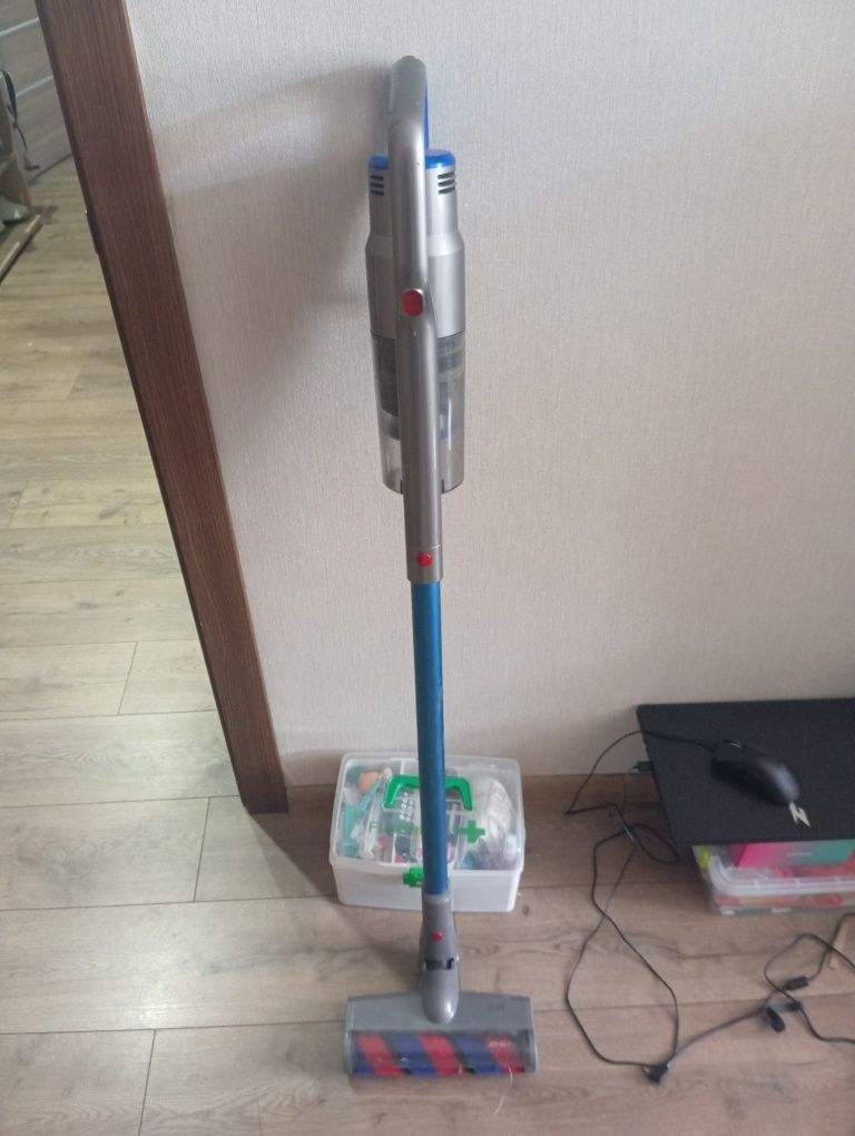 Пилосос jimmy jv63