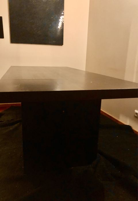 Mesa de sala em madeira