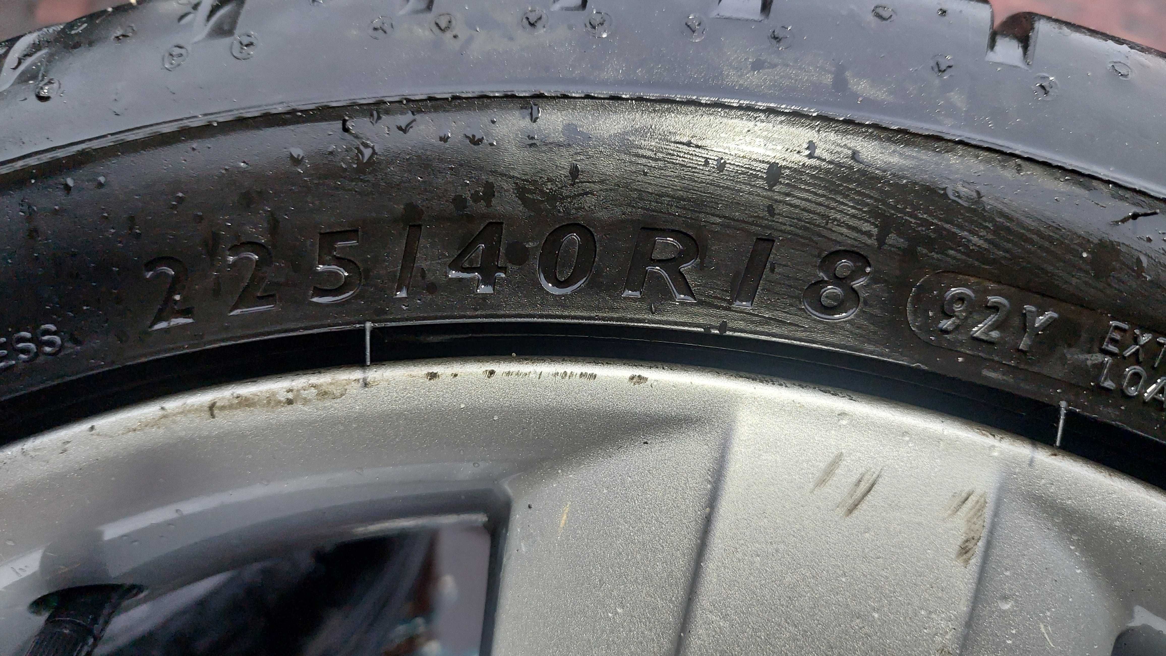 Komplet kół Seat 5x112 7,5J18 Et 51 Fi 66,6+Dunlop 225/40/18 KPL K 5