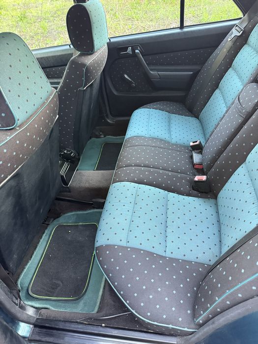 Mercedes 190 2.5 Avantgarde