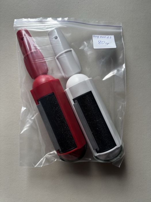 Багаторазовий очищувач для одягу.