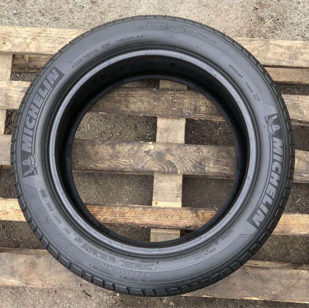 Шини Michelin Latitude Tour HP 235/55 R19