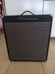 Amplificador de baixo Ampeg Rocket Bass RB-110