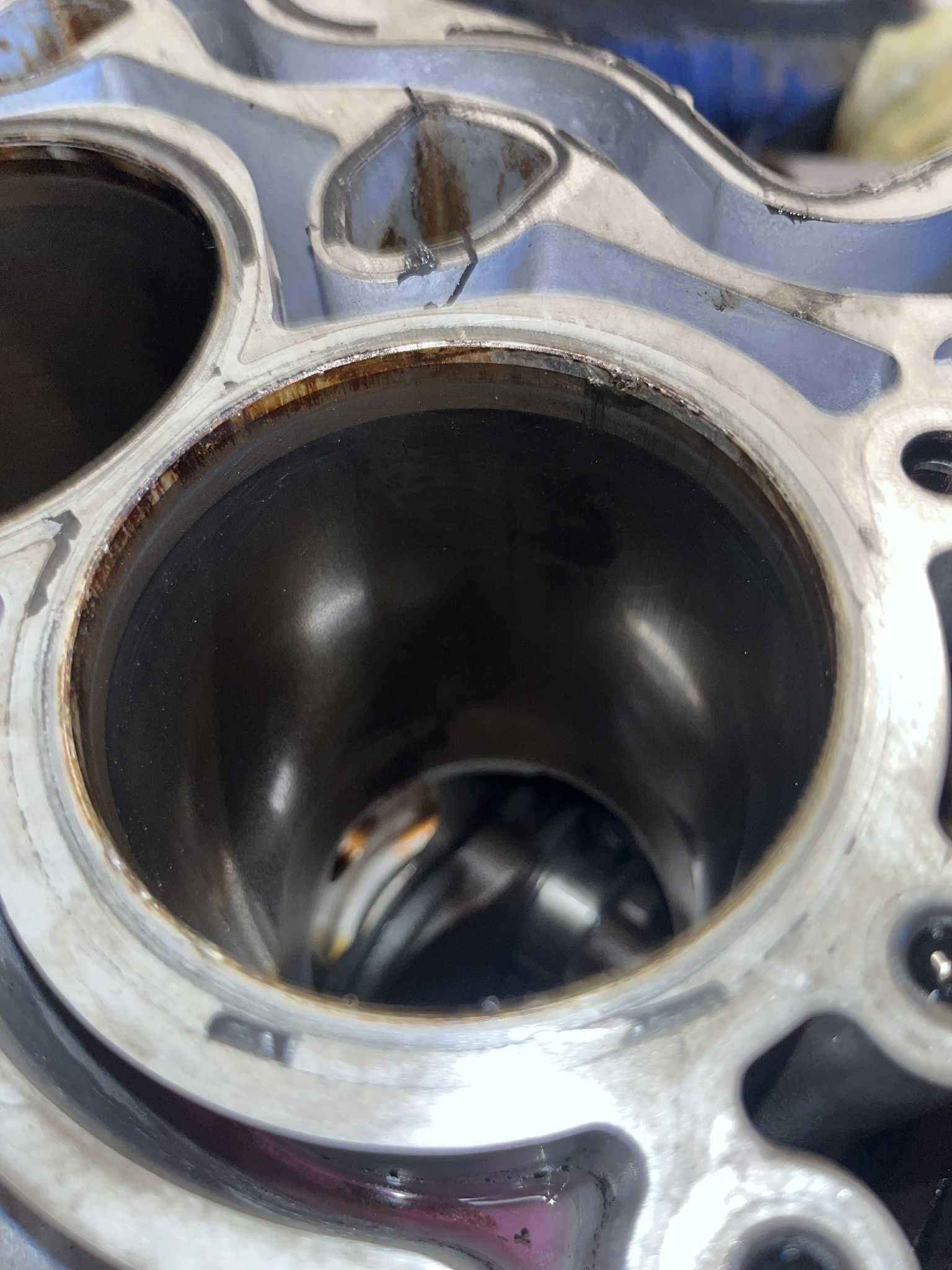 Blok silnika z wałem korbowym BMW E90 E87 N43B20a