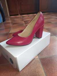 Туфлі нові класичні, колір фуксія, 39 розмір, підбори 9 см