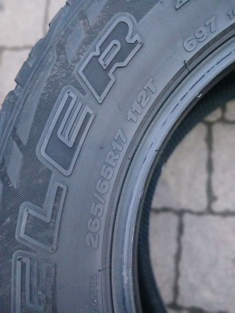 Шини 265/65 R17 Bridgestone dueler A/T