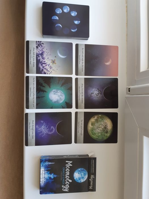 Комплект з 8-ми колод. Оракули, Таро. Англійська