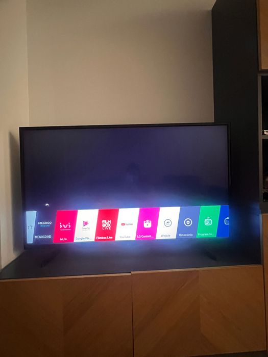 Sprzedam nowy telewizor w bardzo dobrym stanie.