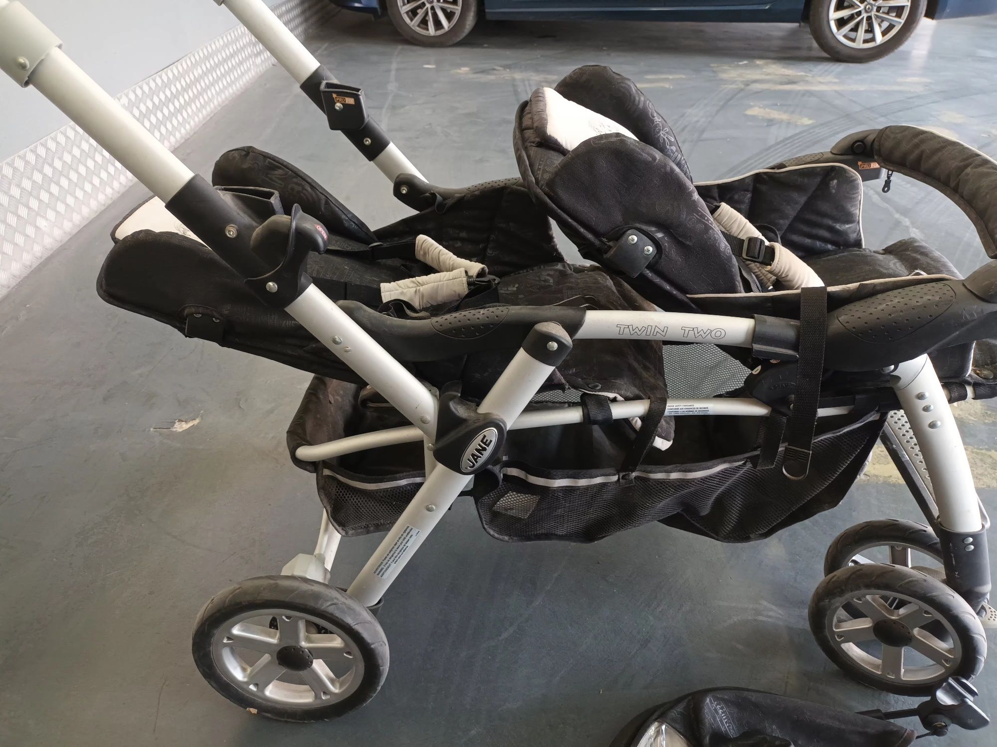 Carrinho de passeio duplo Jane