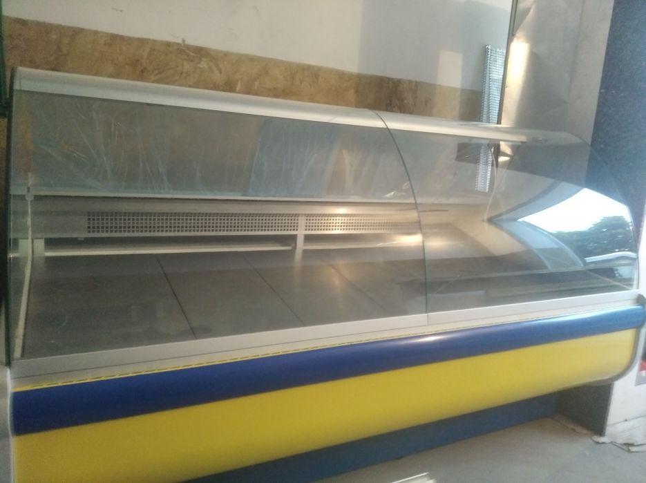 Холодильна вітрина