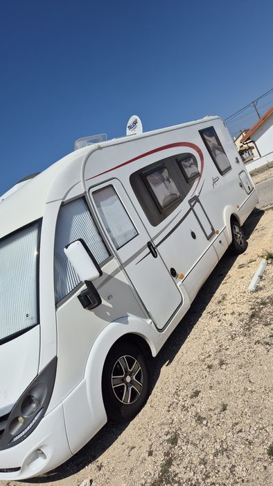 Autocaravana Burstner aviano cama central todos os extras