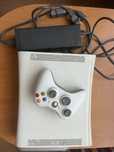 xbox 360 z 1 padem i grami