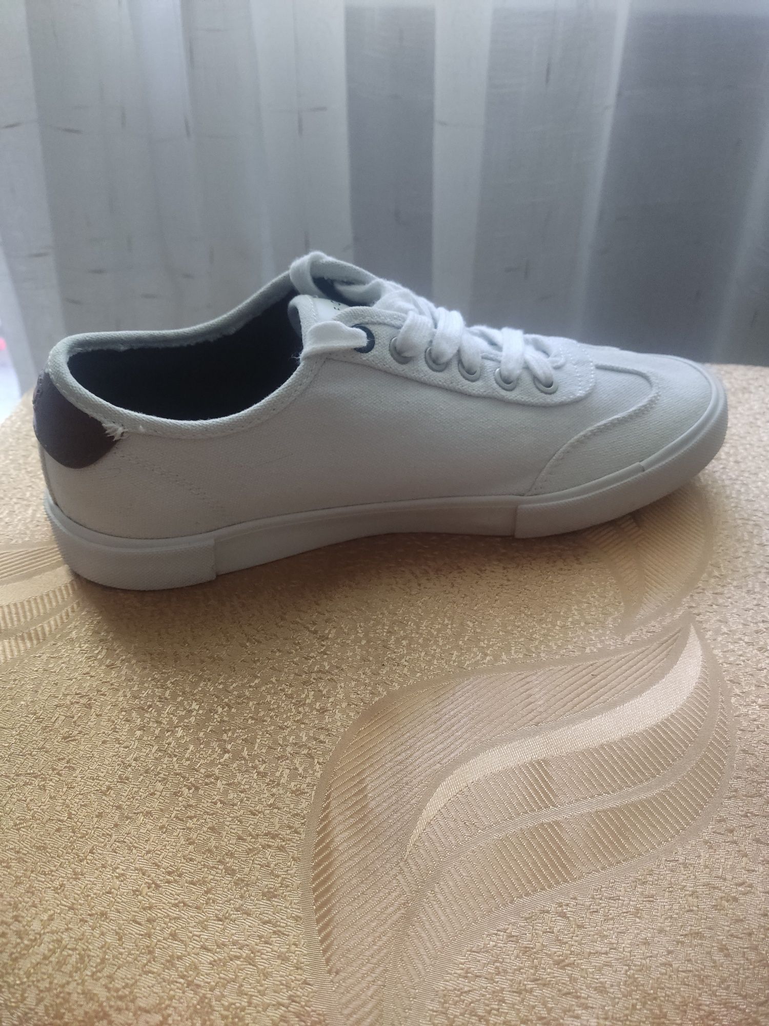 Кеды Tommy Hilfiger 41 белые