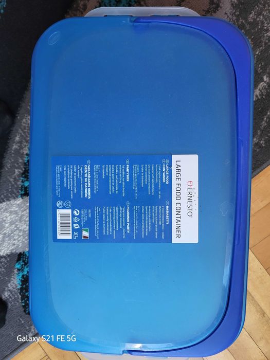Pojemnik party box
