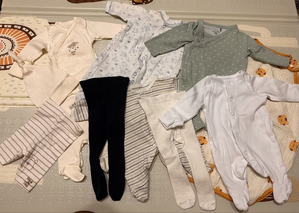 Лот одягу для немовлят 50 розмір (до 3,5 кг) + подарунок!