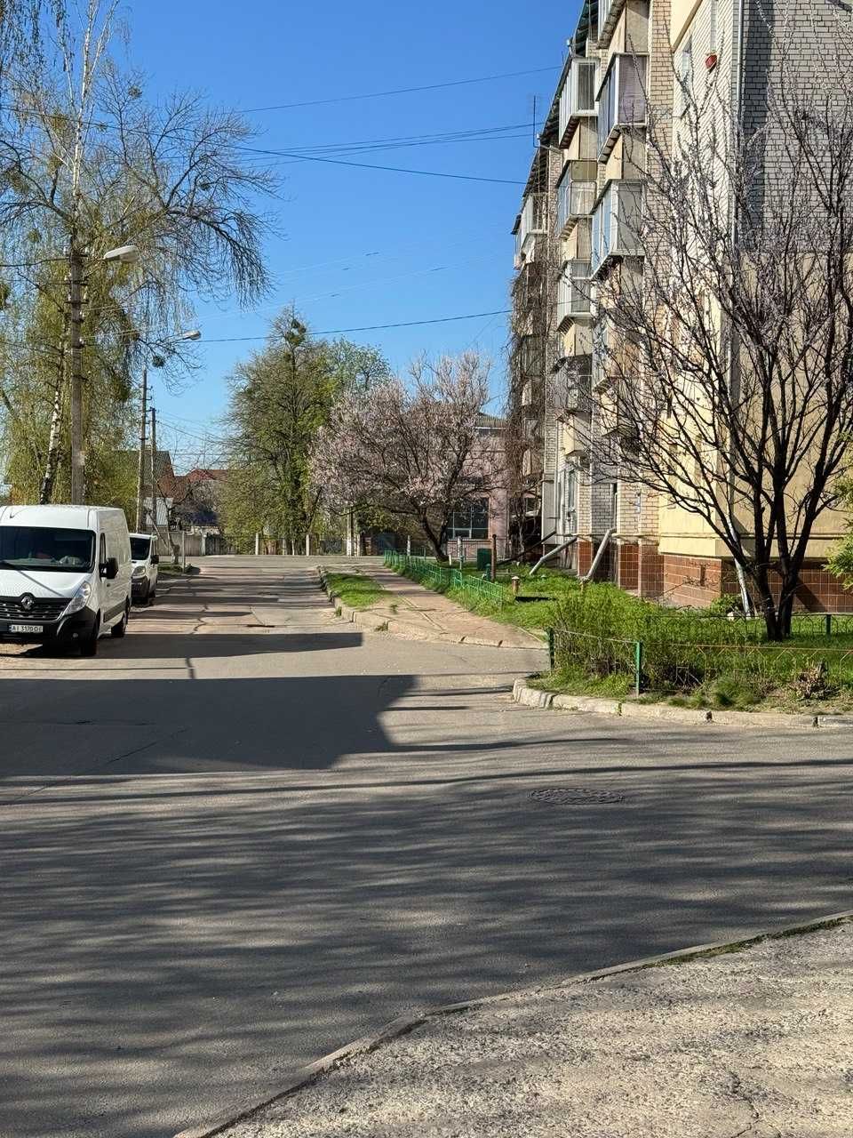 Продам ділянку 15 соток під офіс, будинок вул Шевченка Бровари без %