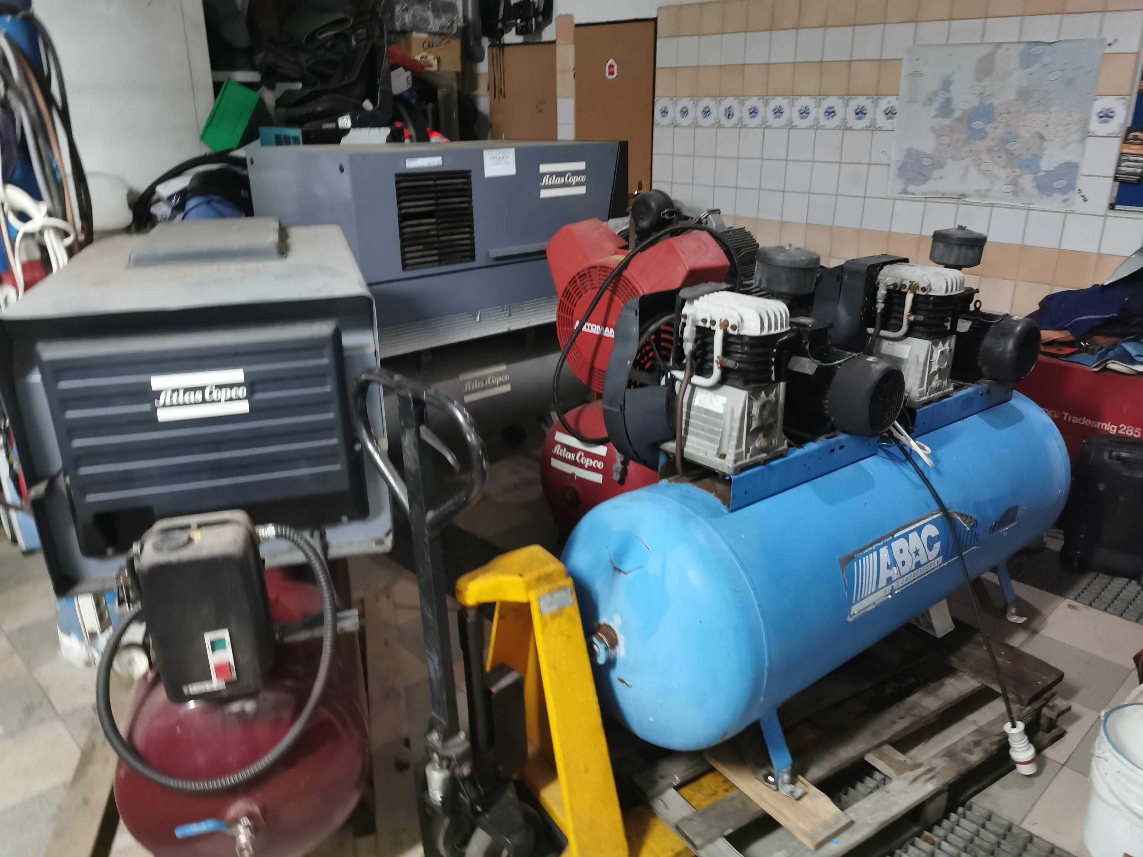 Kompresor sprężarka Atlas Copco LE 7.  200L.