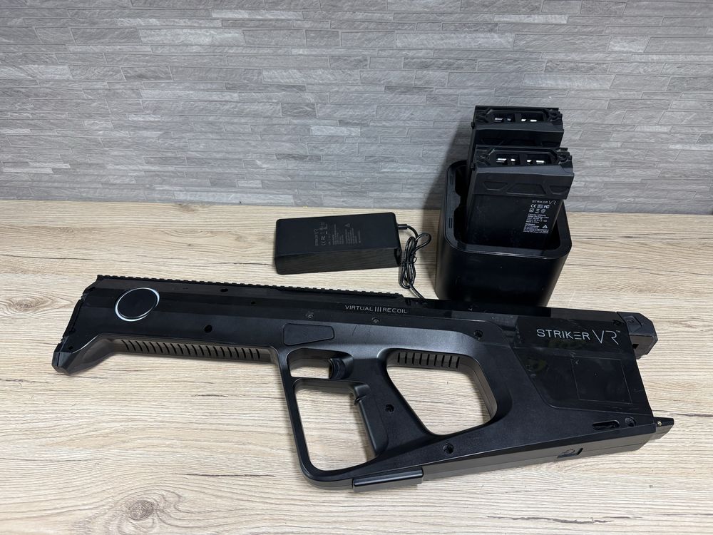 Striker VR Gun V3 — VR‐рушниця з віддачею Virtual Recoil