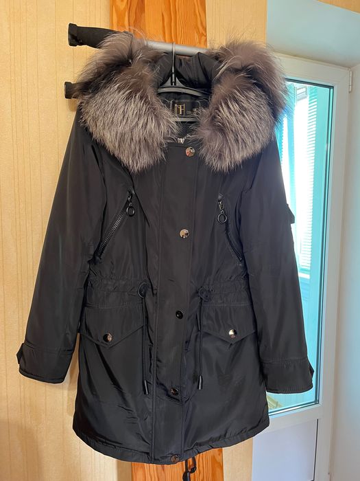 Куртка довга жіноча з чорнобуркою з капюшоном