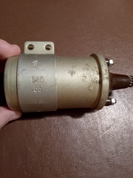 Катушка зажигания 6 - 2б . 6 v. Времён СССР.