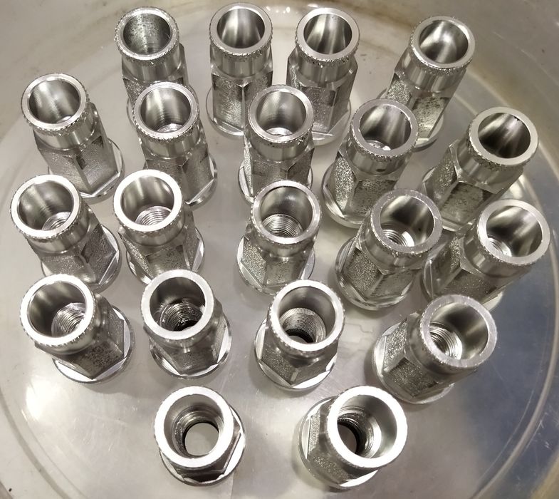 Гайки колёсные автомобильные