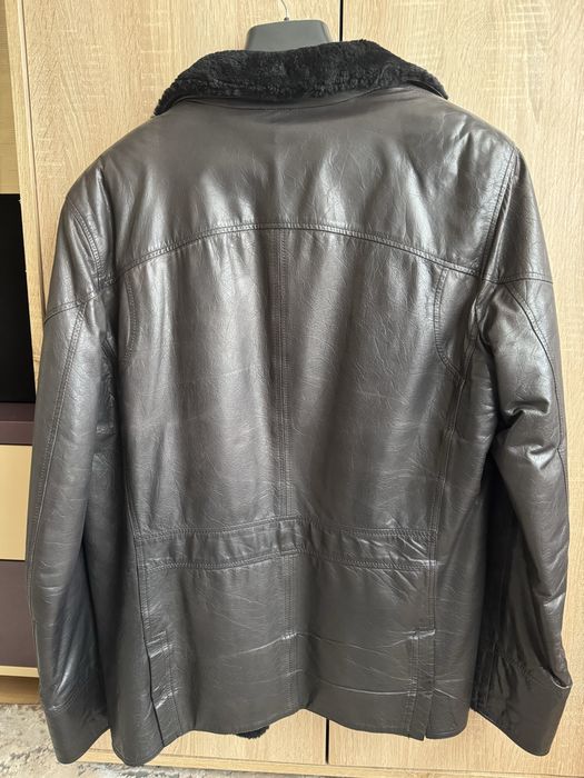 Шкіряна зимова куртка чоловіча