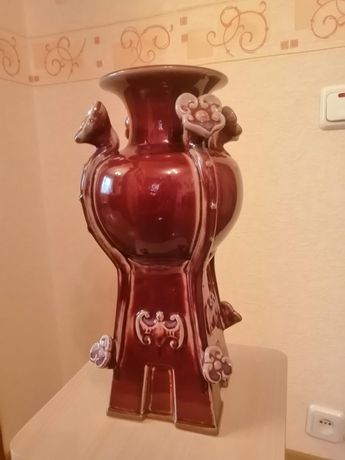 Китайская ваза из красного фарфора
