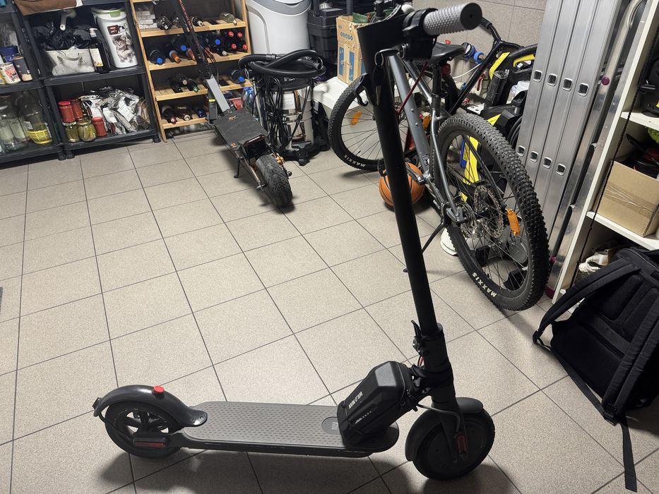 OKAZJA! Xiaomi M365 super stan ze stacyjka i dodatkowa mocna bateria