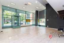 Lokal witrynowy/narożny/parterowy 66 M2