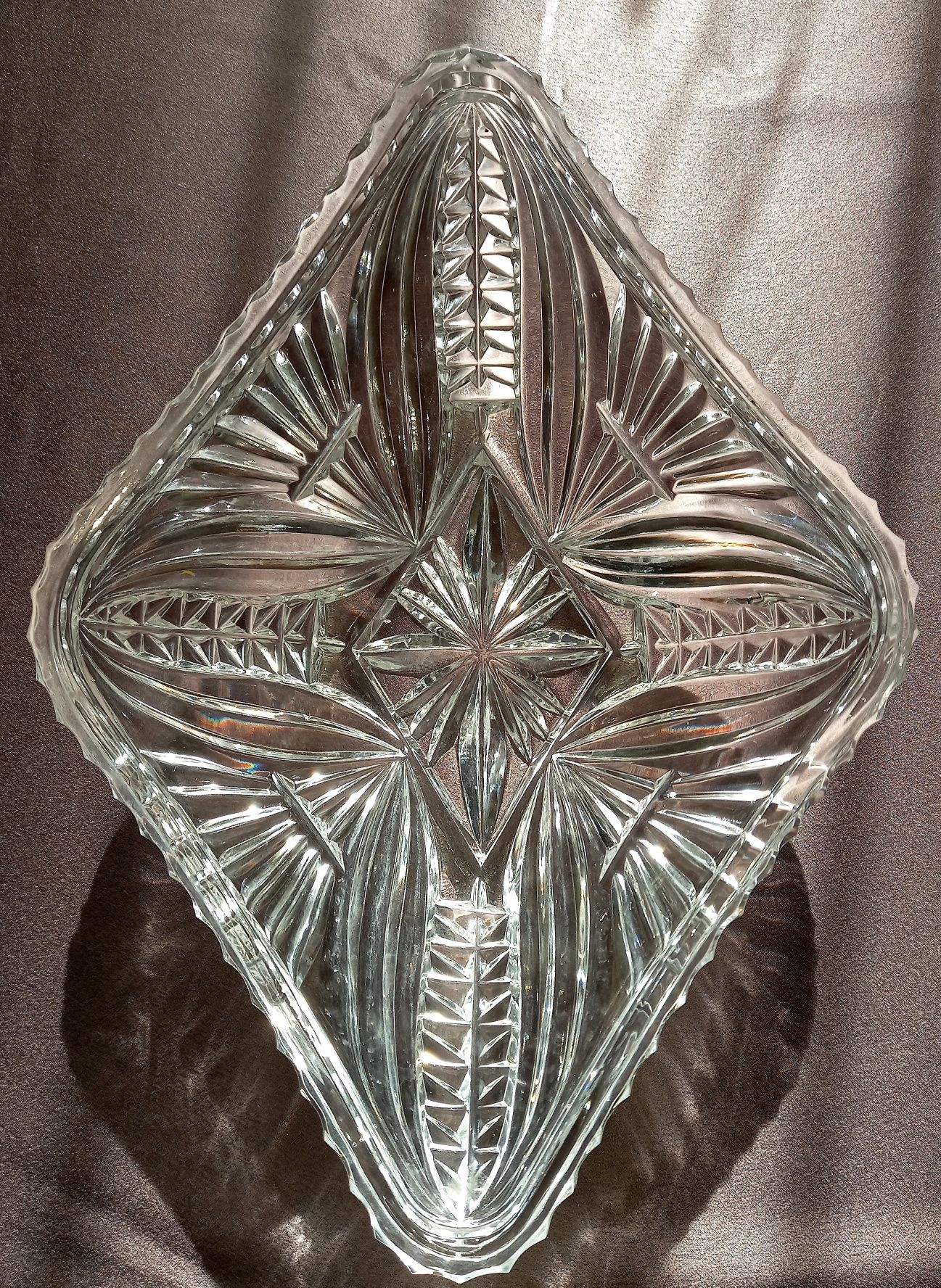 Кришталевий салатник, фруктовниця
