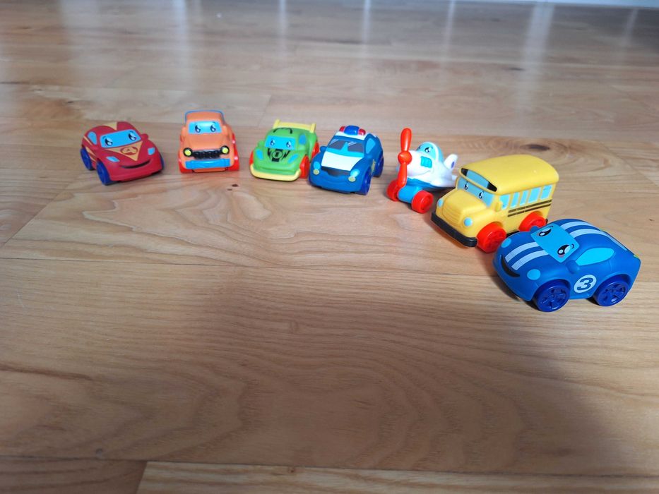 Pierwsze samochodziki gumowe