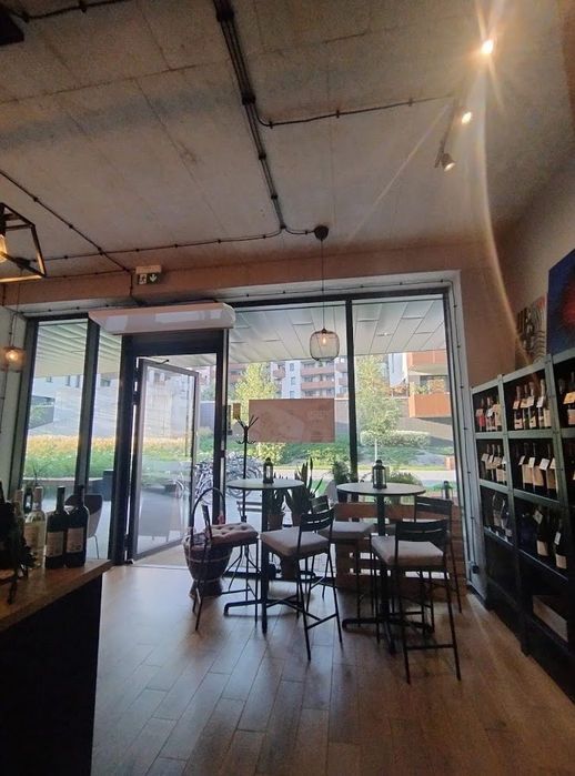 Odstąpię w pełni wyposażony lokal pod małą gastronomię w Krakowie