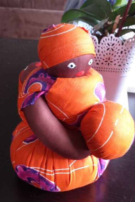 Mãe e filho - artesanato Angola certificado