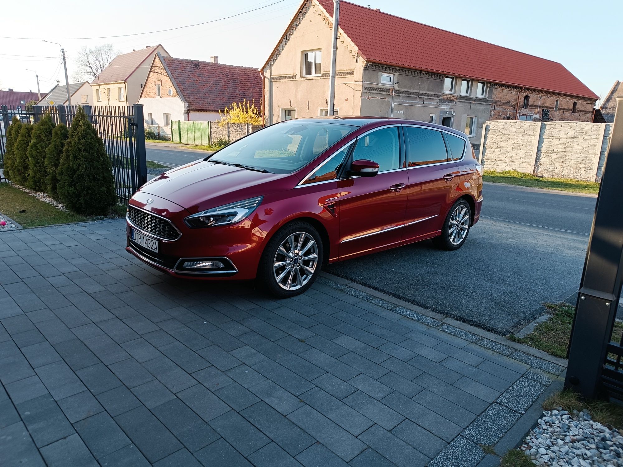 Ford S-Max Vignale biturbo 19 cali automat