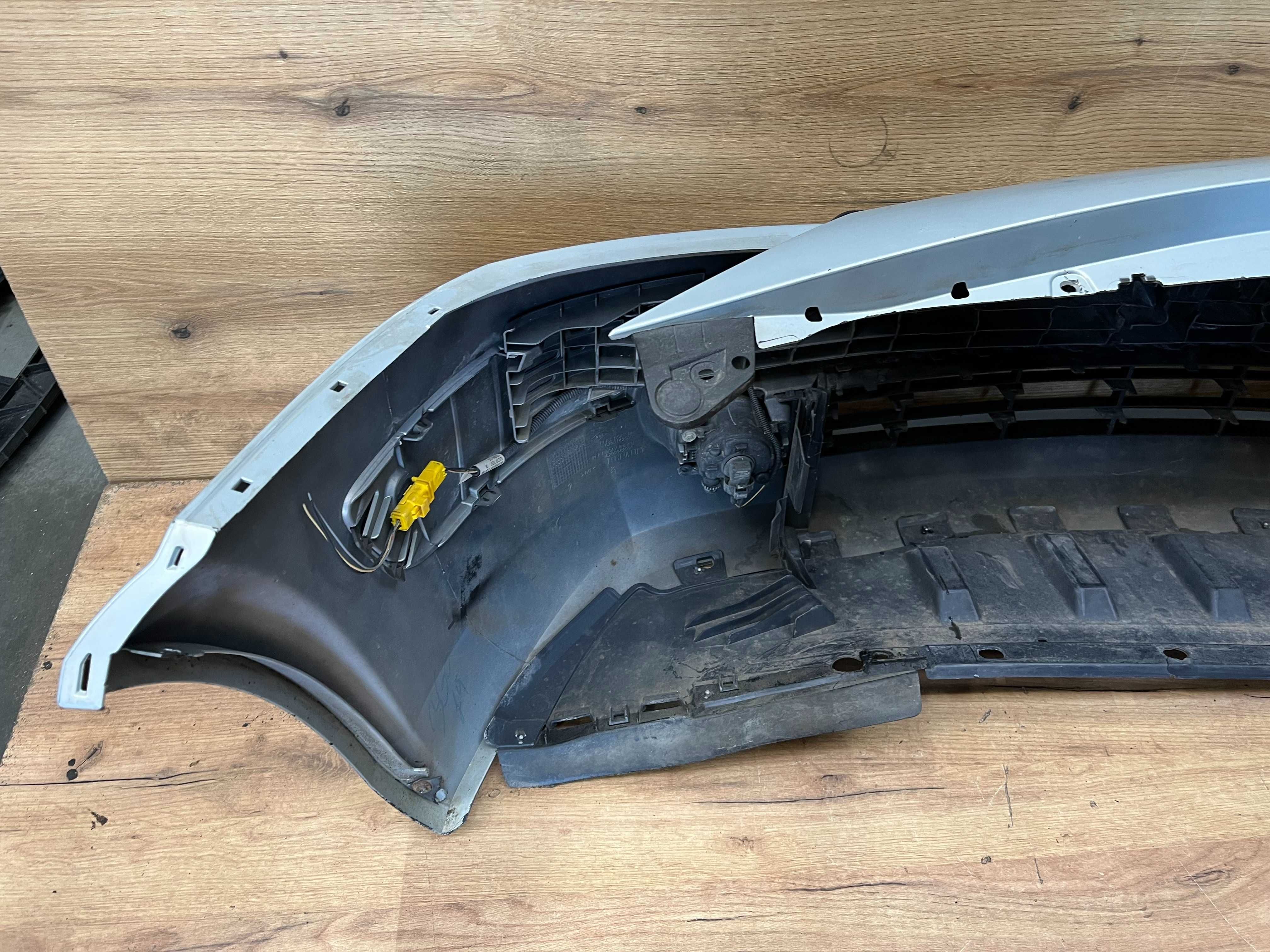 Zderzak przedni Renault Megane II kolor nv632