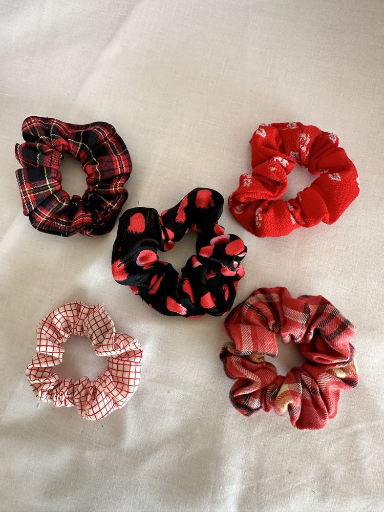 6 scrunchie motifs vermelho