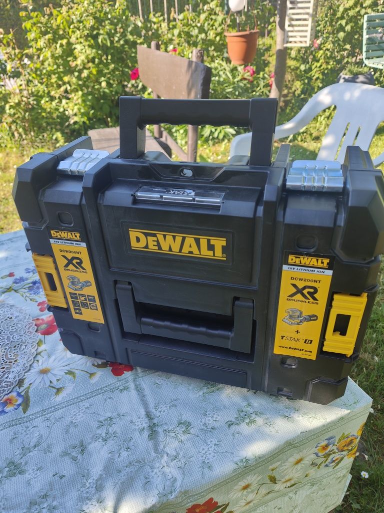 Szlifierka DeWalt DCW200NT